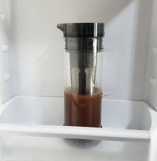 Primula cold brew starter kit in use